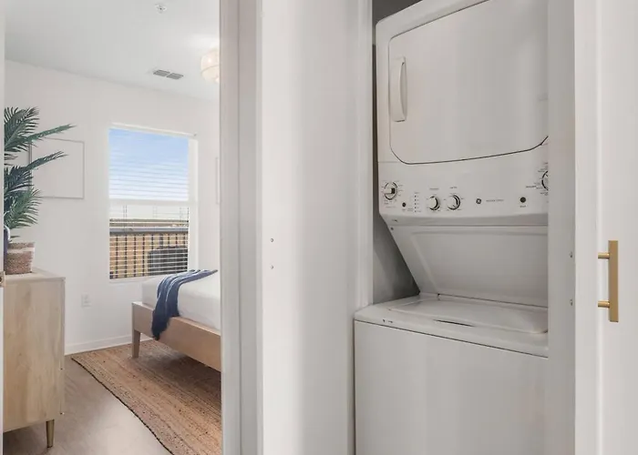 New! Epic Ocean And Sunrise Views, Hot Tub, Pool *