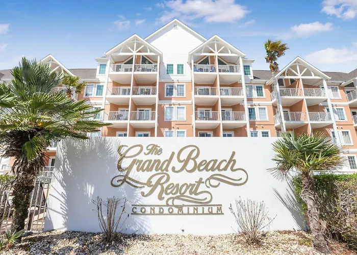 New! Epic Ocean And Sunrise Views, Hot Tub, Pool Apartment
